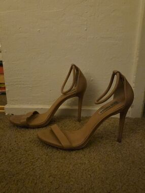 Steve Madden Nude/Tan Open-Toe Ankle-Strap Stiletto Heels